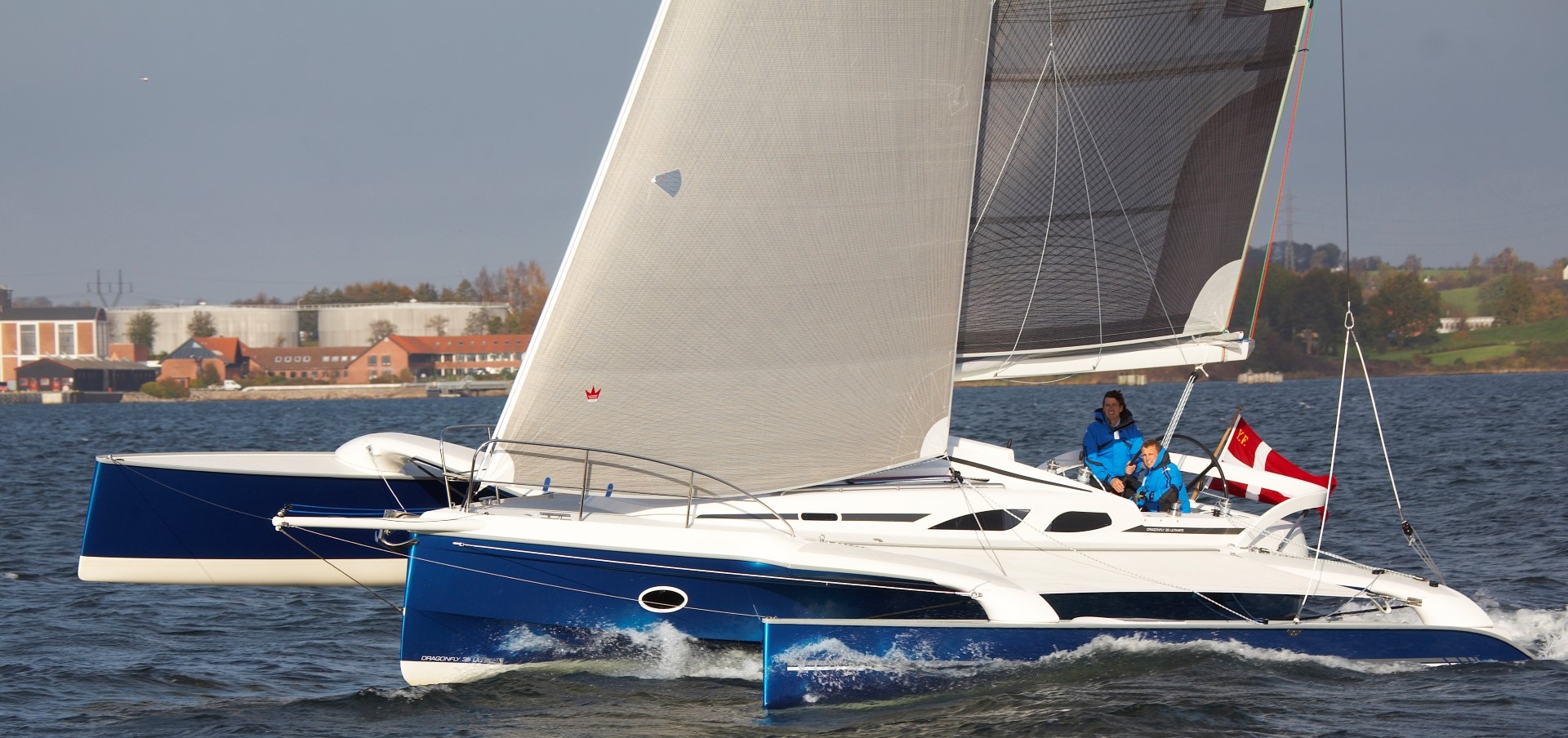 dragonfly 35 trimaran review